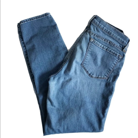 J Brand Lakeshore Light Wash Skinny Stretch Jeans - Picture 1 of 10